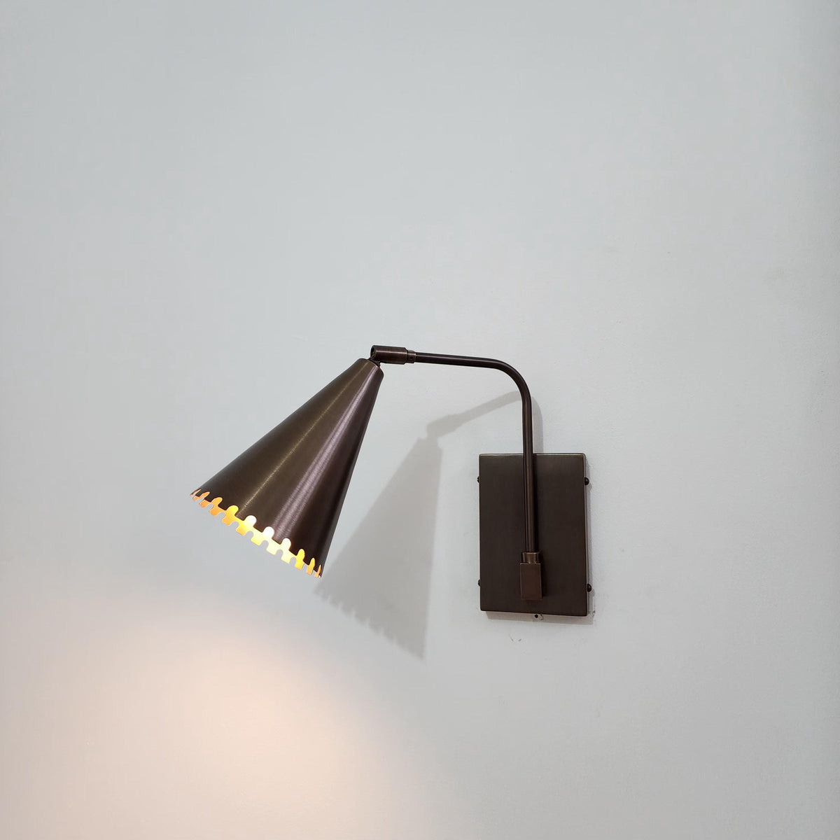 Vintage Brass Floral Wall Sconce - Ember Lighting - view 2