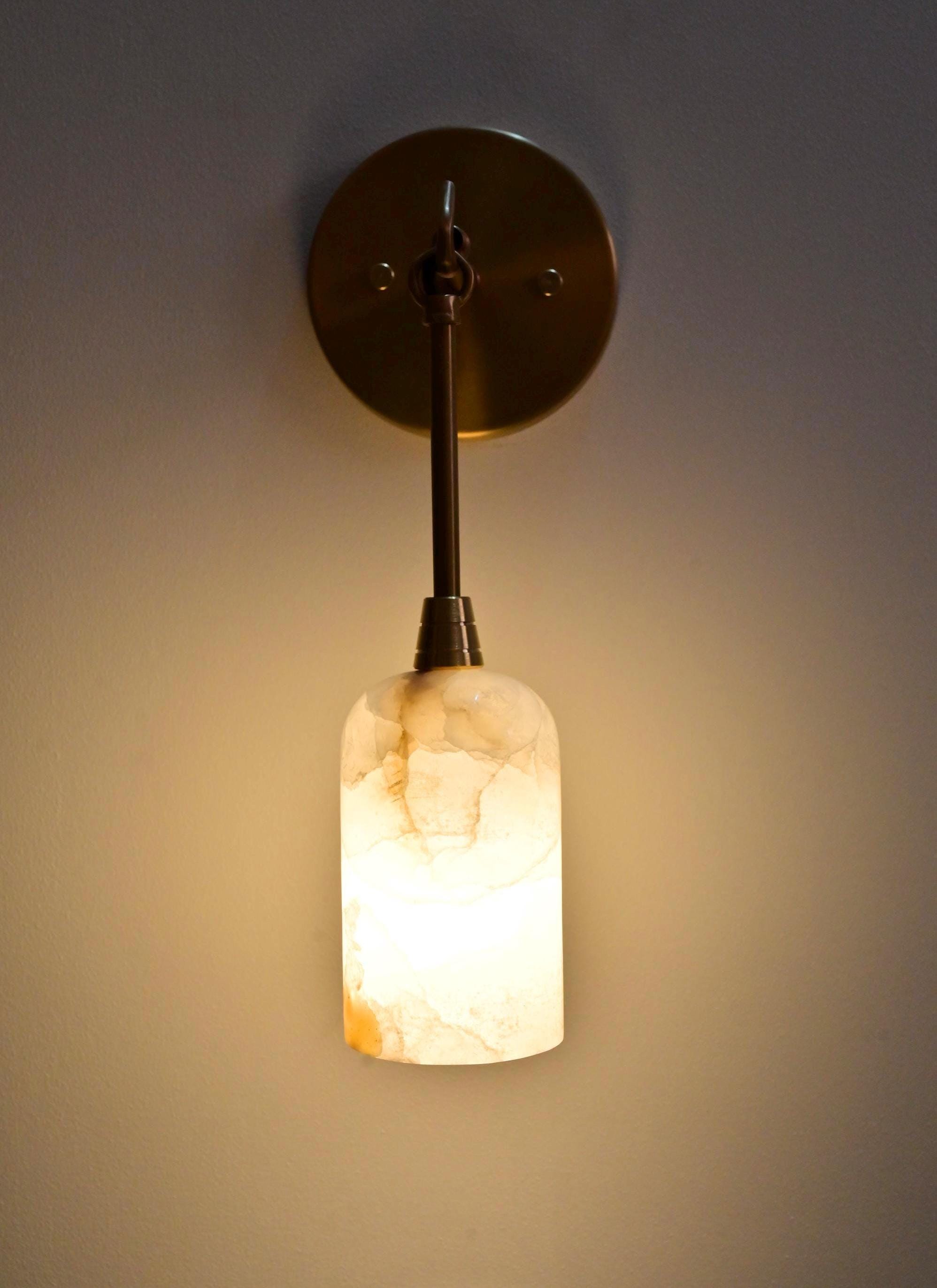Alabaster & Brass Wall Sconce – Modern Classic Lighting with a Soft, Luxurious Glow