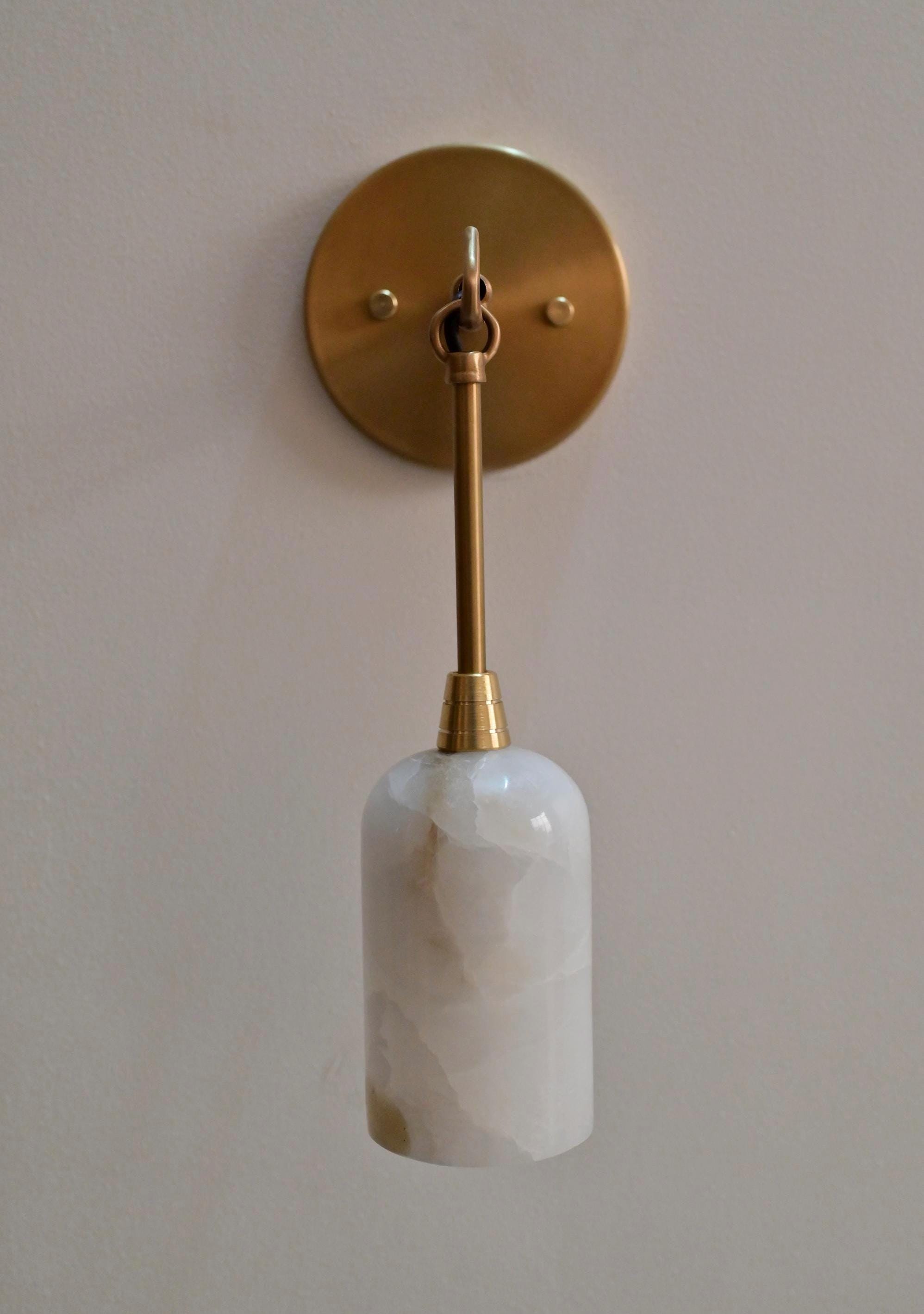 Alabaster & Brass Wall Sconce – Modern Classic Lighting with a Soft, Luxurious Glow