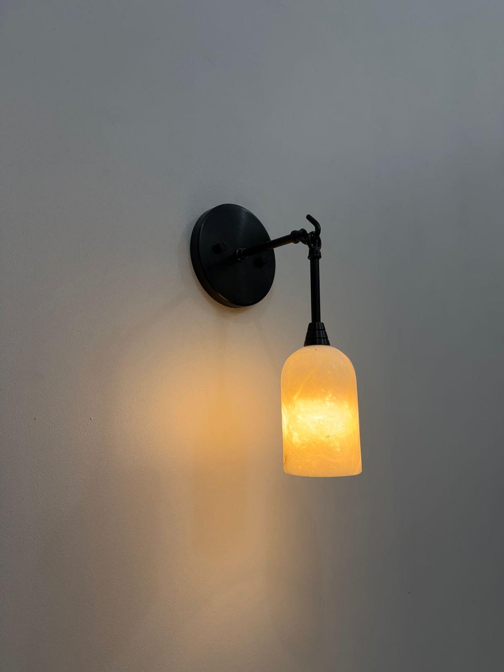 Alabaster & Brass Wall Sconce – Modern Classic Lighting with a Soft, Luxurious Glow - Antique Black