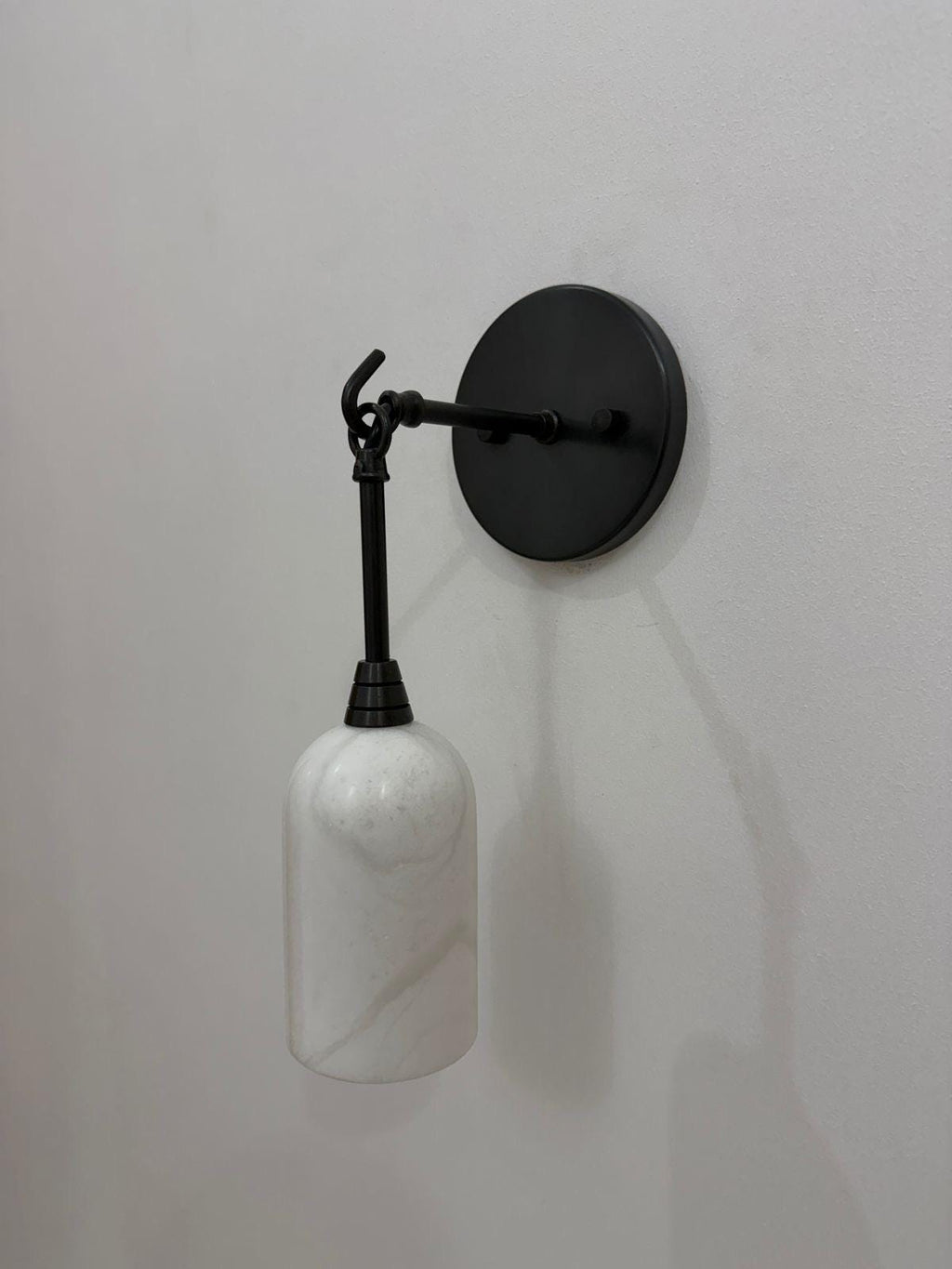 Alabaster & Brass Wall Sconce – Modern Classic Lighting with a Soft, Luxurious Glow - Antique Black