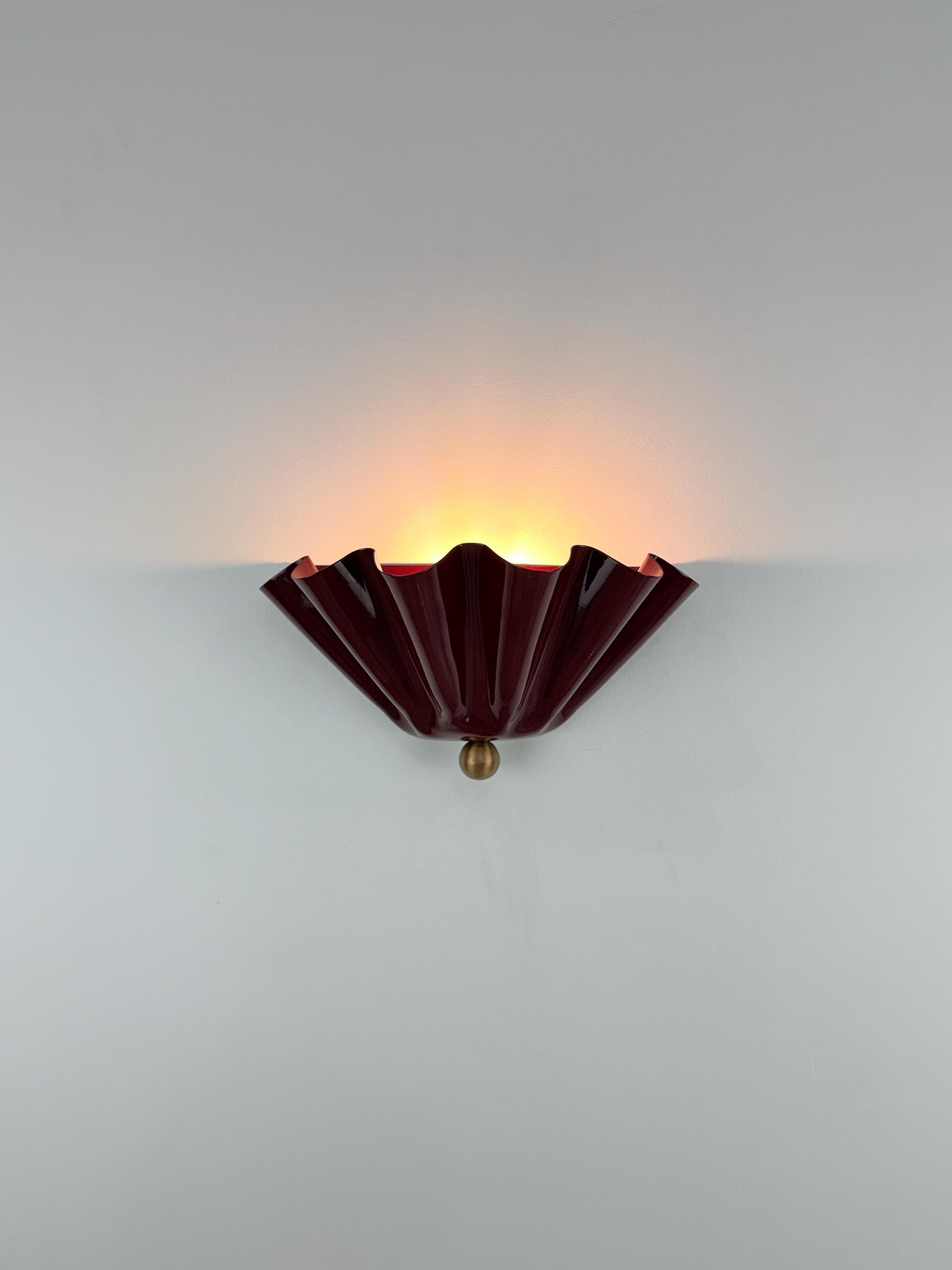 Handcrafted Half-Flower Brass Wall Sconce – Floral-Inspired Wall Light for Bedroom, Hallway, or Outdoor Patio