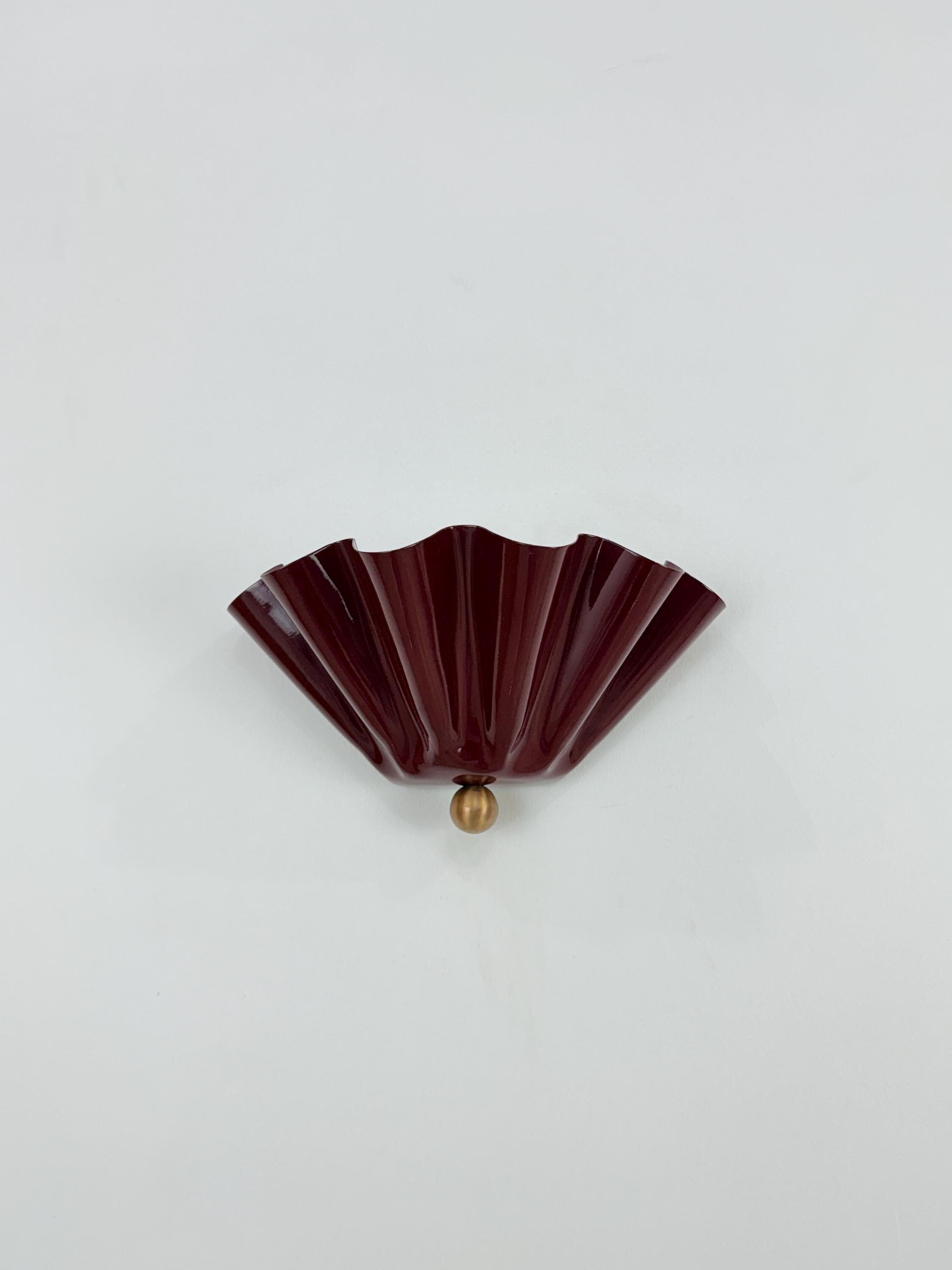 Handcrafted Half-Flower Brass Wall Sconce – Floral-Inspired Wall Light for Bedroom, Hallway, or Outdoor Patio
