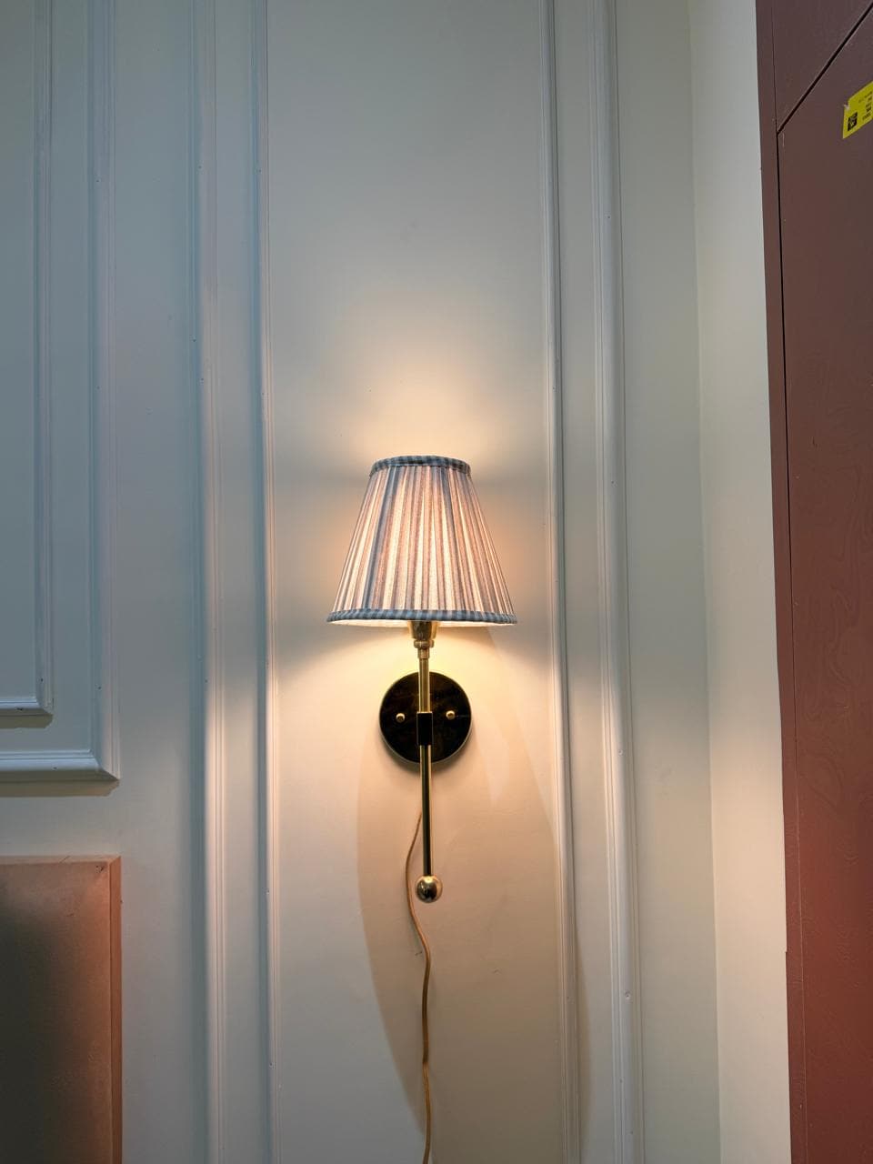 Vintage Charm: Arm Wall Sconce for Elegant Lighting