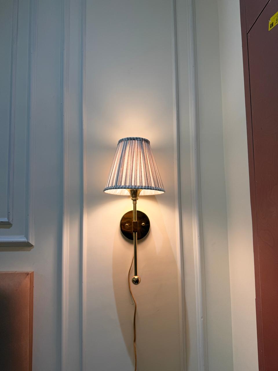 Vintage Charm: Arm Wall Sconce for Elegant Lighting