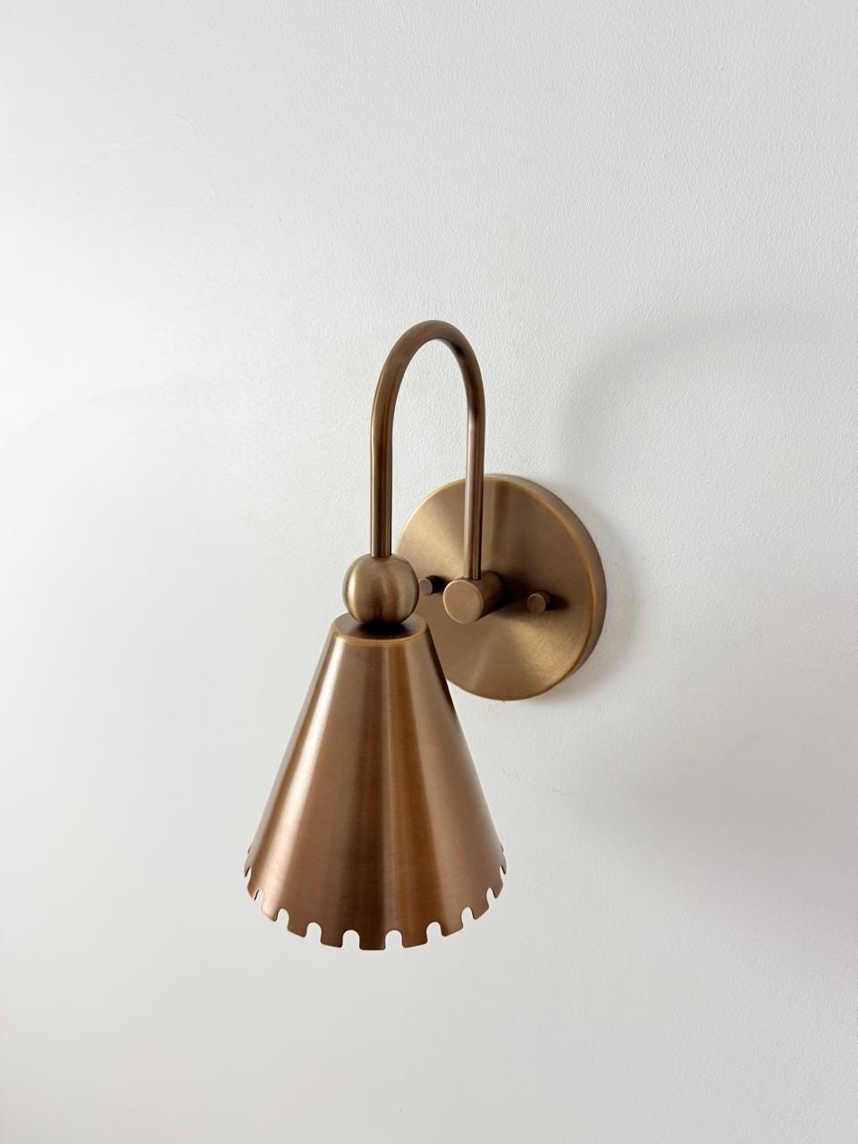 Classic Brass Wall Sconce | Vintage-Inspired Timeless Lighting