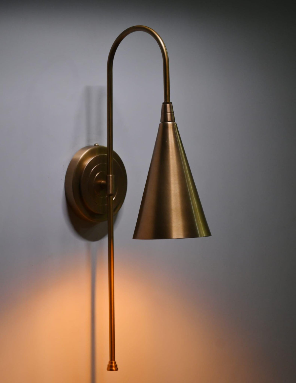 Luxury Brass Accent Wall Light | Ember Lighting